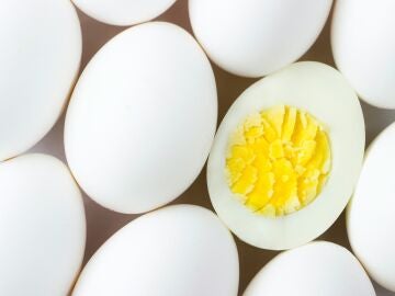 Seis alimentos que ayudan a quemar grasa mientras duermes despu&eacute;s de los 50