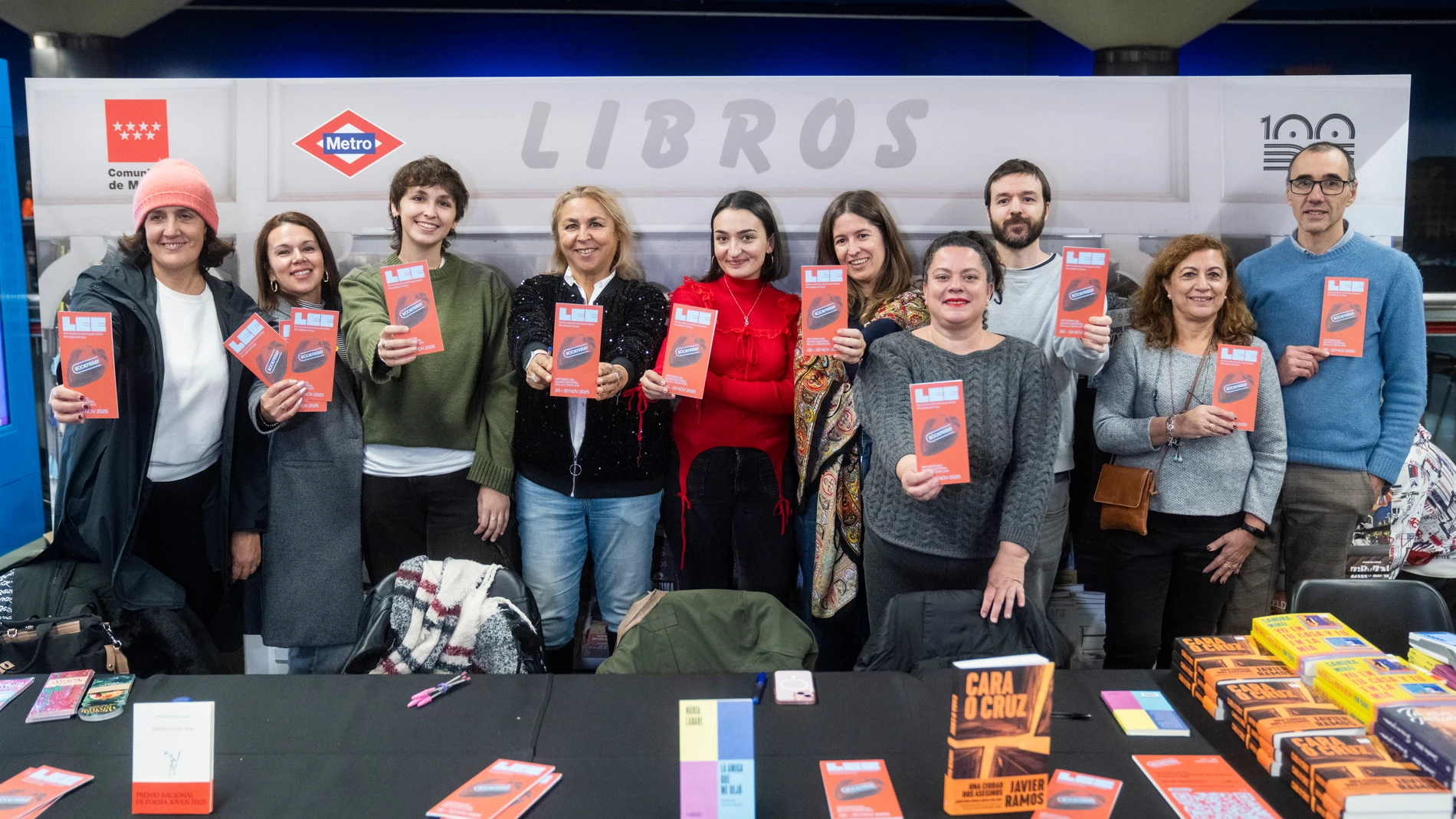 Coincidiendo con el centenario de la Feria de libros de la Cuesta de Moyano, esta tercera edición del Book Friday llega también al centenario Metro de Madrid con la recreación de una caseta de libreros en el vestíbulo de Nuevos Ministerios