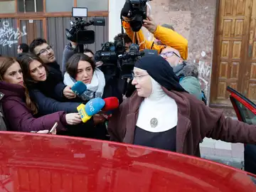 Sucesos.La operación en Belorado se salda con la detención de dos exmonjas y un anticuario por expolio de obras de arte Sucesos.La operación en Belorado se salda con la detención de dos exmonjas y un anticuario por expolio de obras de arte