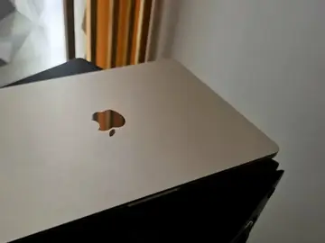 MacBook Air (2025) MacBook Air (2025)