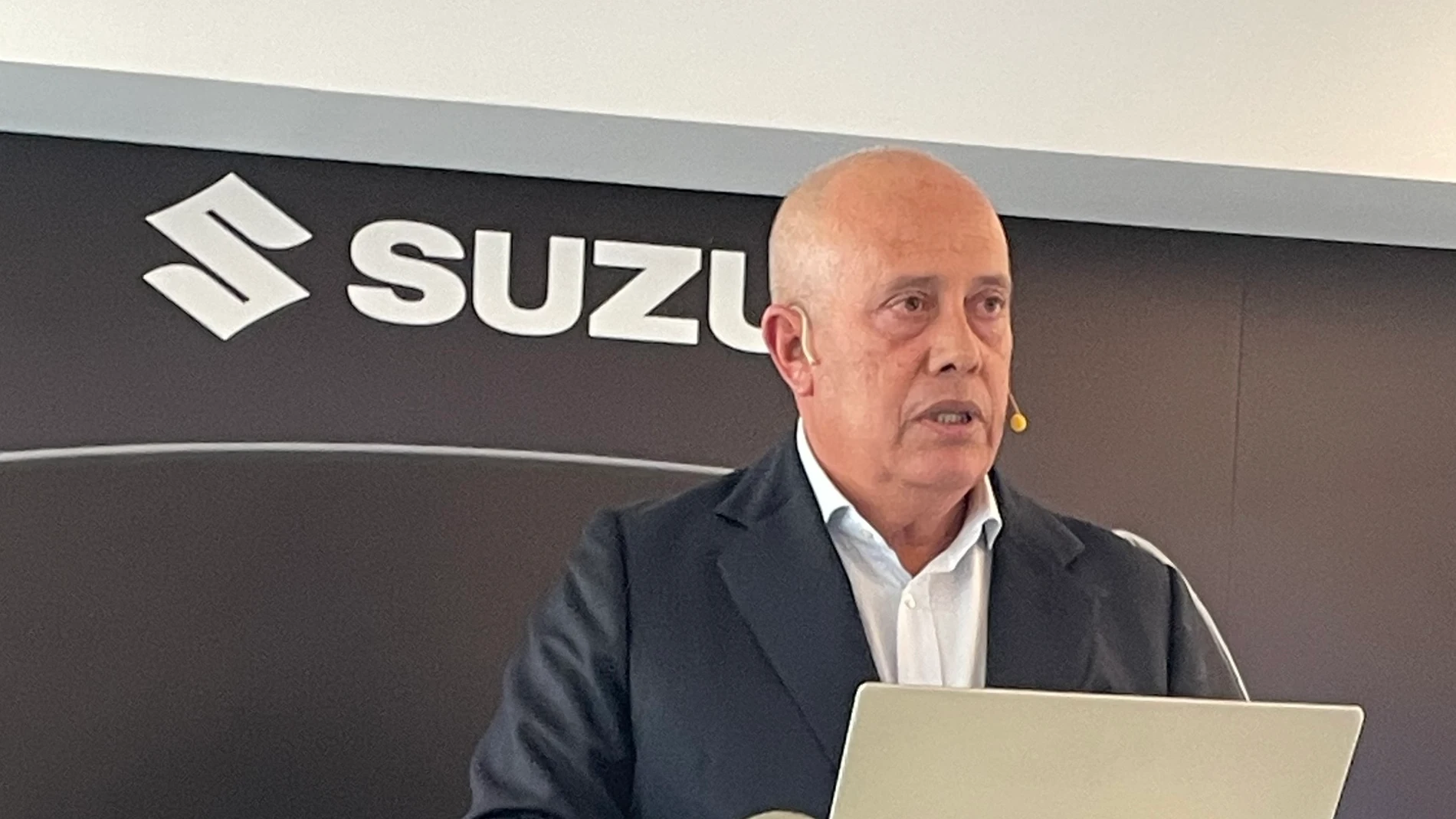 López Frade (Suzuki): “Es necesario hacer cambios en la legislación europea del automóvil”