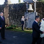El presidente alemán, Frank-Walter Steinmeier, protagoniza una ofrenda floral en memoria de las víctimas del bombardeo en Gernika