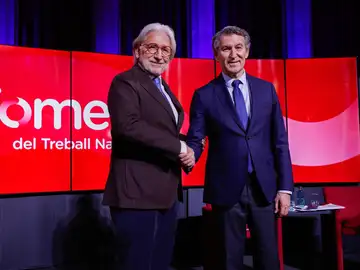Feijóo pide apoyo a la patronal catalana para que Junts se sume a una moción de censura que conlleve elecciones Feijóo pide apoyo a la patronal catalana para que Junts se sume a una moción de censura que conlleve elecciones