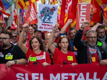 Sindicatos y patronal alcanzan un preacuerdo para el nuevo convenio del metal en Barcelona