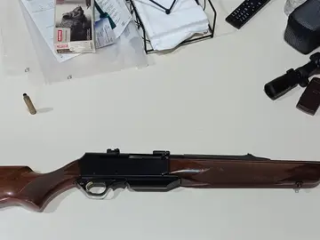 Rifle aprehendido por la Guardia Civil Rifle aprehendido por la Guardia Civil