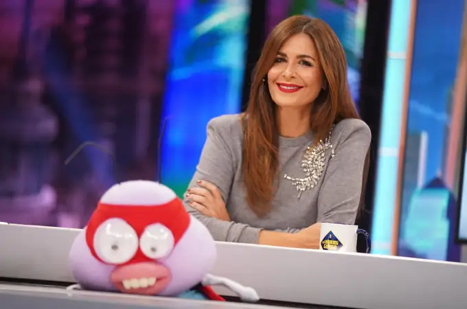 Nuria Roca firma el look más elegante y cómodo del fin de semana con un jersey joya y pantalones amplios perfectos para mujeres +40 Nuria Roca firma el look más elegante y cómodo del fin de semana con un jersey joya y pantalones amplios perfectos para mujeres +40