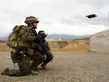 El empleo de los drones en el campo de batalla va cobrando forma ante el avance de las nuevas tecnologías en el campo militar El empleo de los drones en el campo de batalla va cobrando forma ante el avance de las nuevas tecnologías en el campo militar