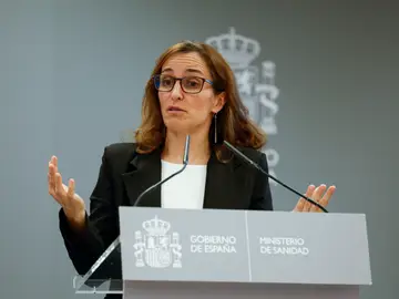 Pleno extraordinario del Consejo Interterritorial del Sistema Nacional de Salud MADRID (ESPAÑA), 28/11/2025.- La ministra de Sanidad, Mónica García durante la rueda de prensa tras presidir un nuevo pleno extraordinario del Consejo Interterritorial del Sistema Nacional de Salud este viernes en el Ministerio de Sanidad en Madrid. EFE/ Javier Lizón