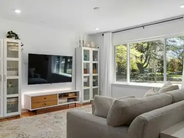 Esta televisión de 40” ofrece lo mismo que modelos mucho más caros de Samsung, pero a un precio mucho más razonable METZ TV 40 Pulgadas Smart TV