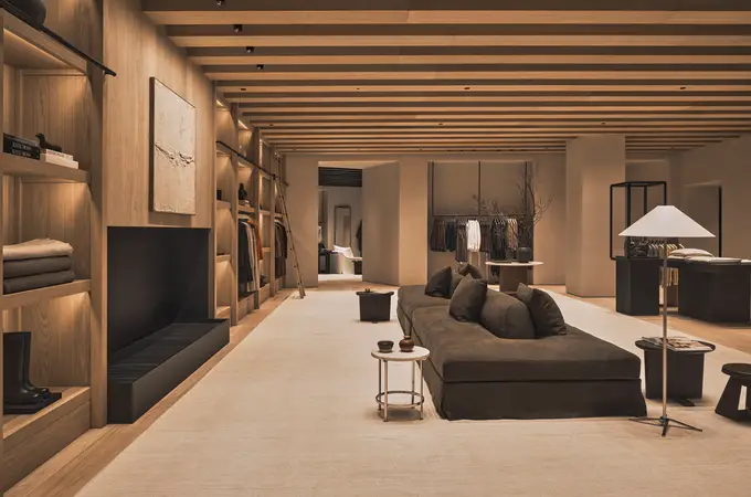 Las chicas catalanas ya no tienen que venir a Madrid: el nuevo Zara de Barcelona que redefine el shopping de lujo Las chicas catalanas ya no tienen que venir a Madrid: el nuevo Zara de Barcelona que redefine el shopping de lujo