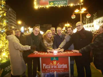 La Junta anima a hacer las compras en el comercio de proximidad y a disfrutar de la hostelería de Zamora, especialmente durante el período navideño La Junta anima a hacer las compras en el comercio de proximidad y a disfrutar de la hostelería de Zamora, especialmente durante el período navideño