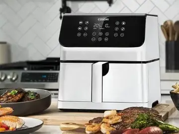 Tiene capacidad real de 6,2 litros para preparar platos completos sin repetir tandas Cosori Premium II Chef Edition