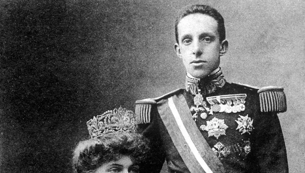 Victoria Eugenia y Alfonso de Borbón, el día de su boda