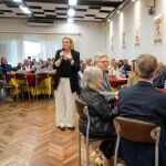 Isabel Blanco durante su encuentro con el Centro Castilla y León de la ciudad argentina de Mar del Plata 