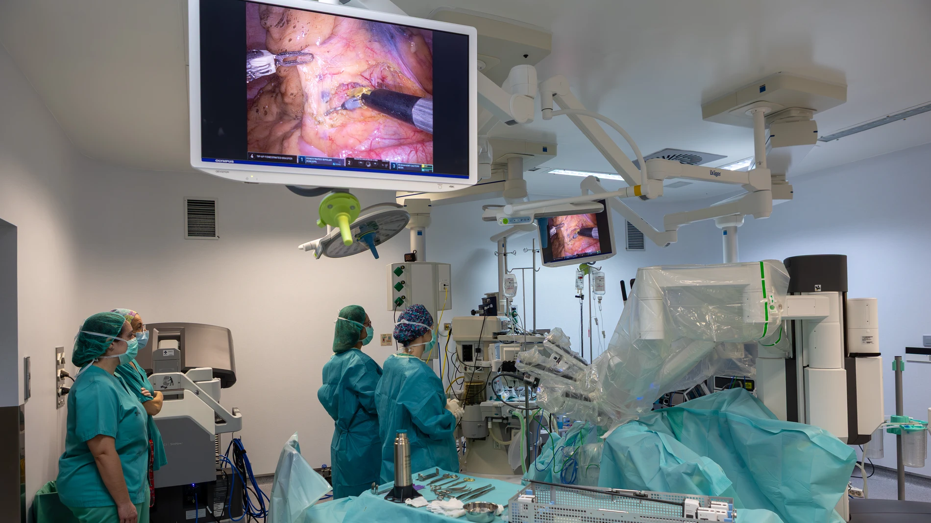 Cirugía con el robt Da Vinci en el Hospital Santa Bárbara de Soria