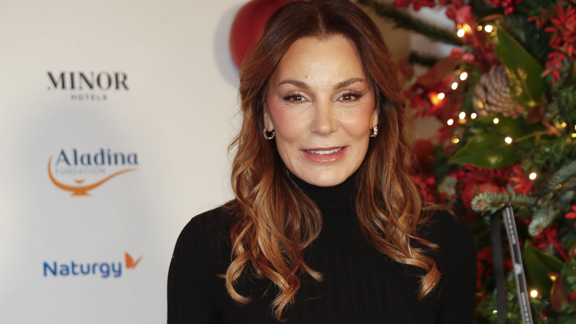 El total look negro de Mar Flores.