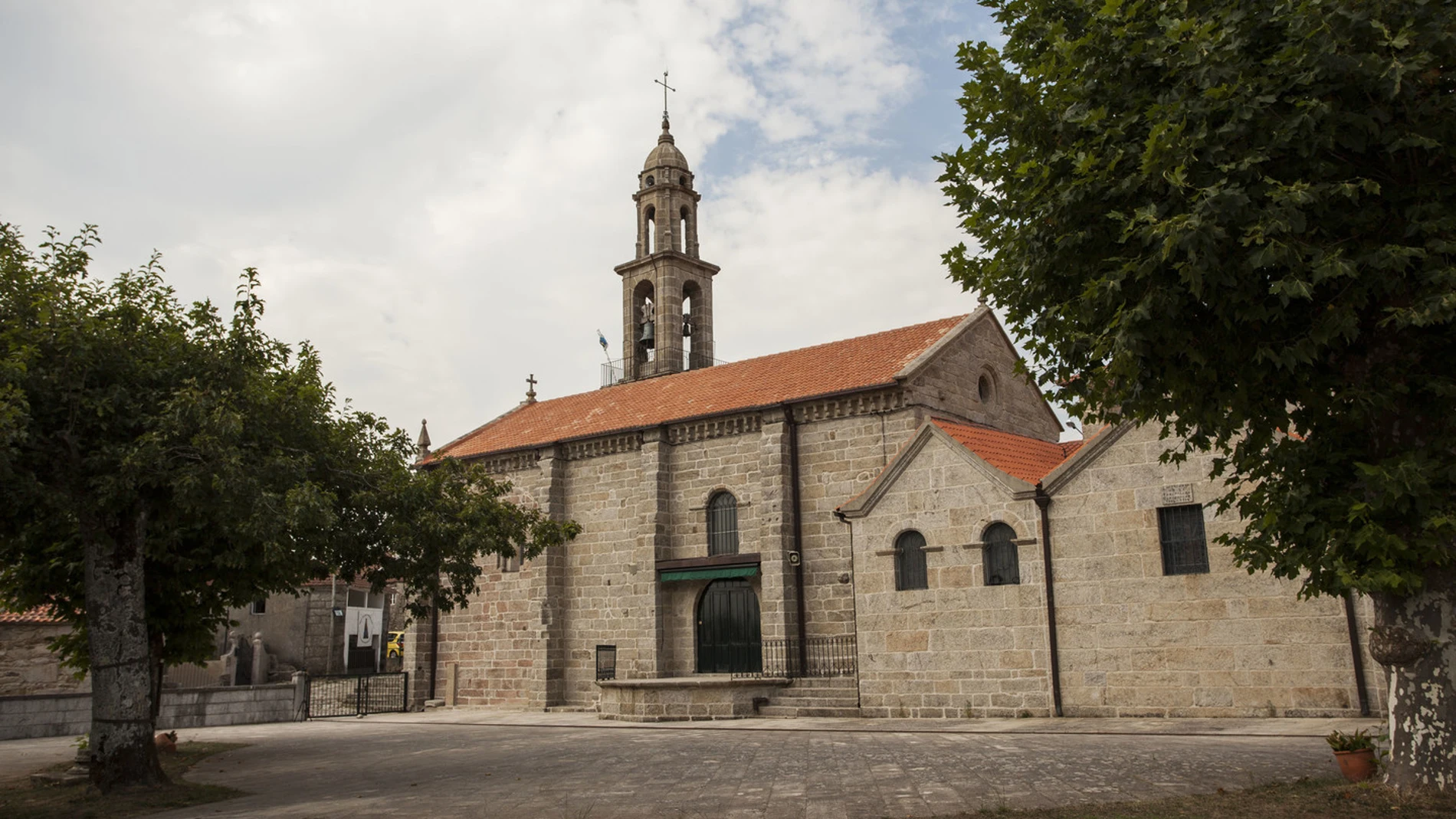 Exterior del santuario.