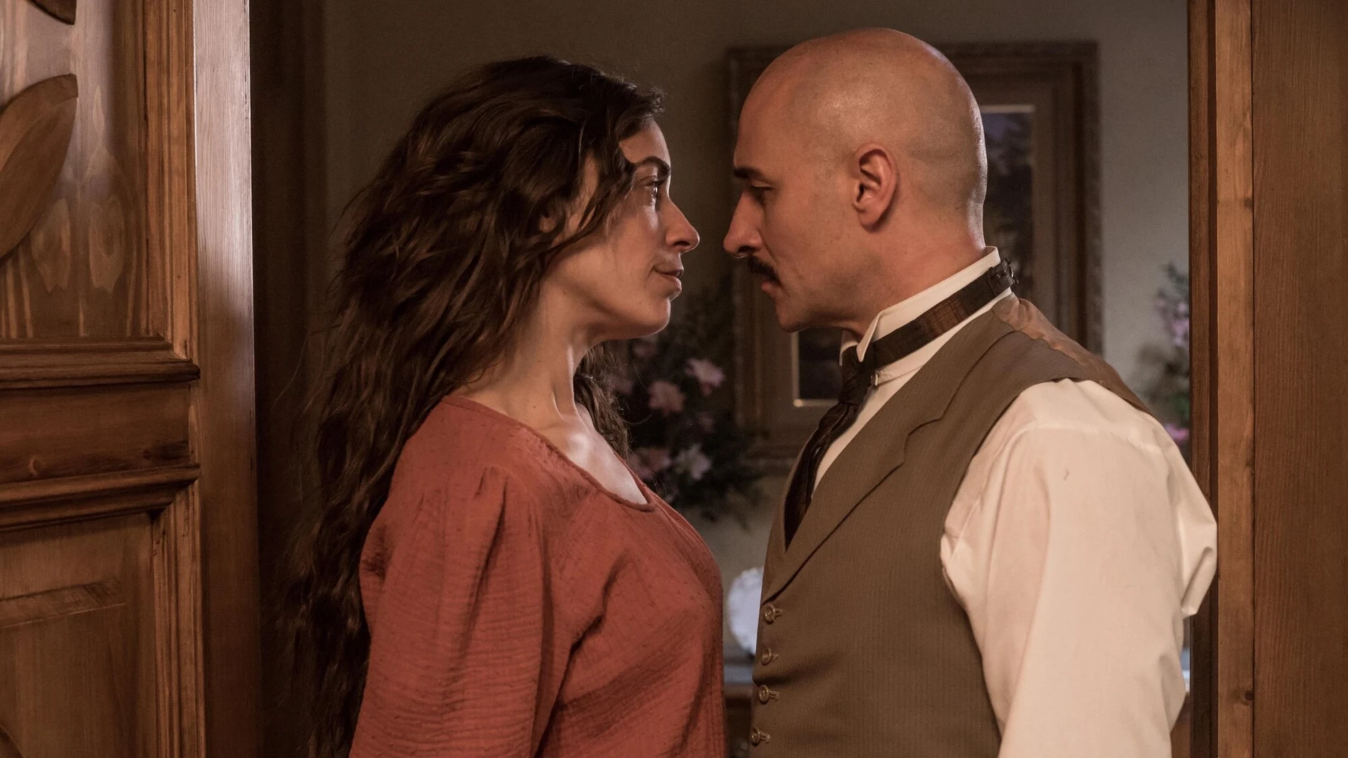 Alain Hernández y Carlota Baró son Renata y Gustavo, respectivamente