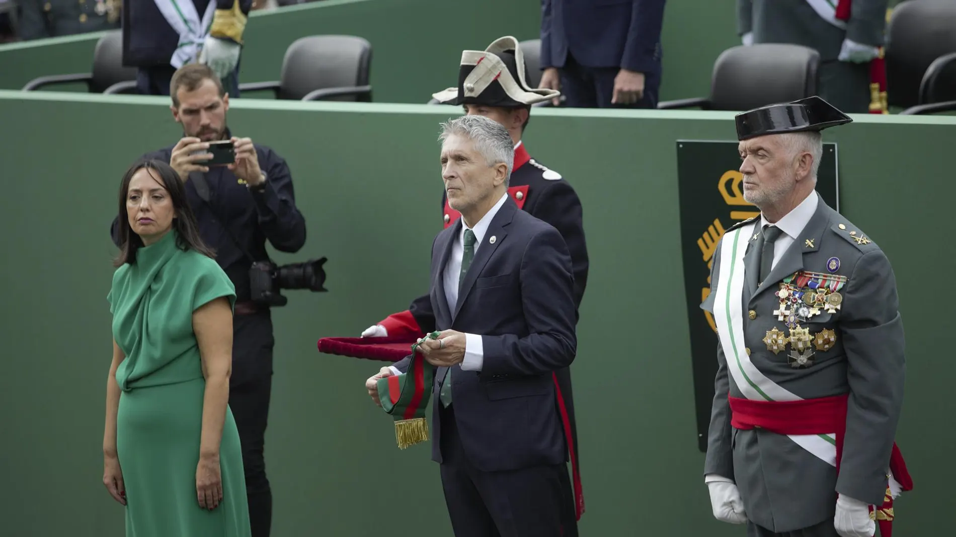 AMPL2.- El Gobierno asciende a general al jefe de la UCO y obliga al relevo en la unidad que investiga el 'caso Koldo'