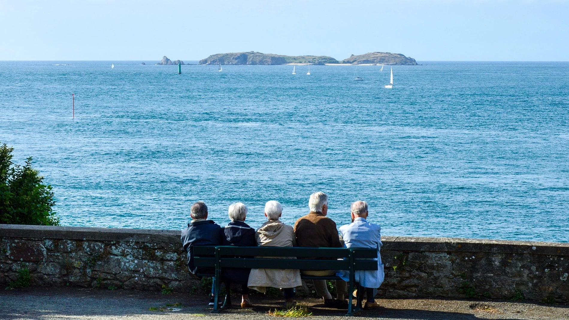Si he cotizado más de 15 a la Seguridad Social y tengo menos de 65 años, ¿puedo jubilarme?