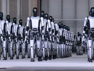 Robots Walker S2 de UBTech Robotics . Robots Walker S2 de UBTech Robotics .