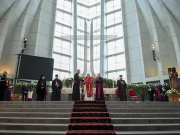 El Papa denuncia en el Líbano a quienes "especulan sin escrúpulos" con la "desesperación de quien no tiene alternativas" El Papa denuncia en el Líbano a quienes "especulan sin escrúpulos" con la "desesperación de quien no tiene alternativas"