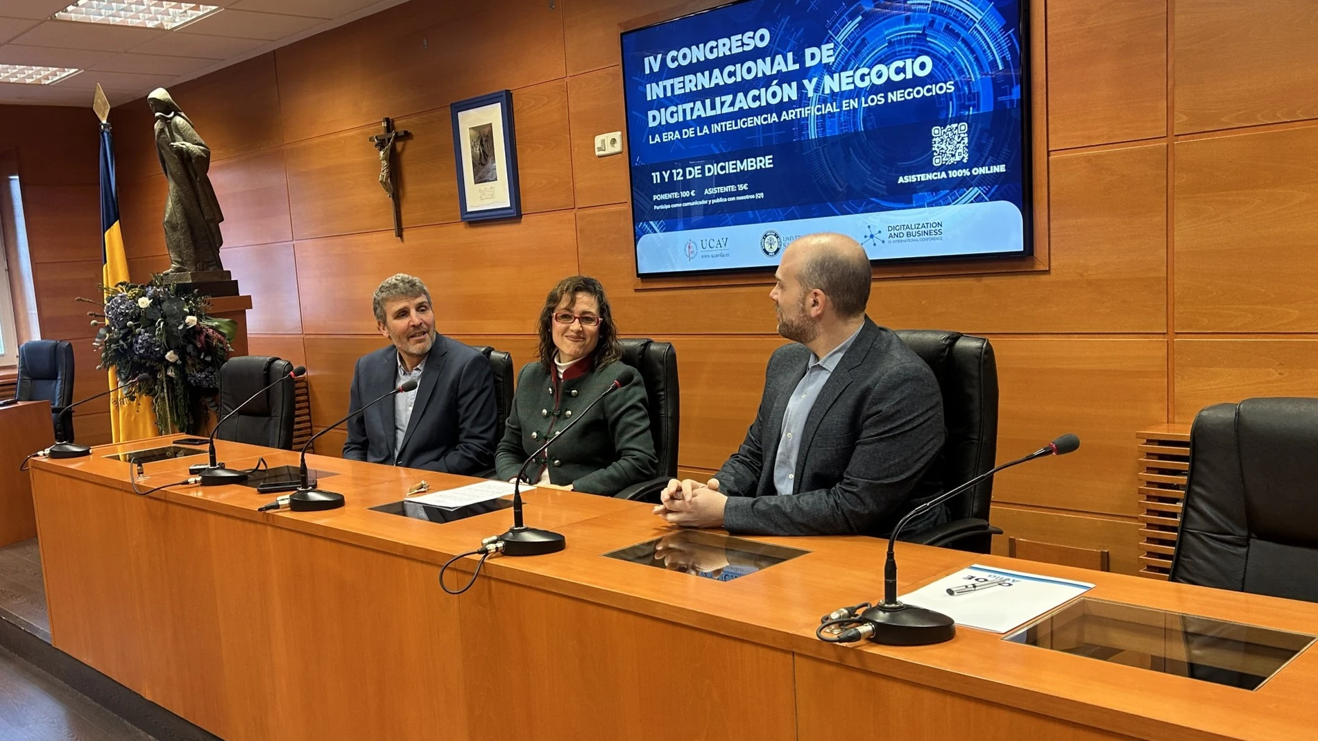 Maripaz Muñoz, Ricardo Reier y Diego Díaz presentan el Congreso