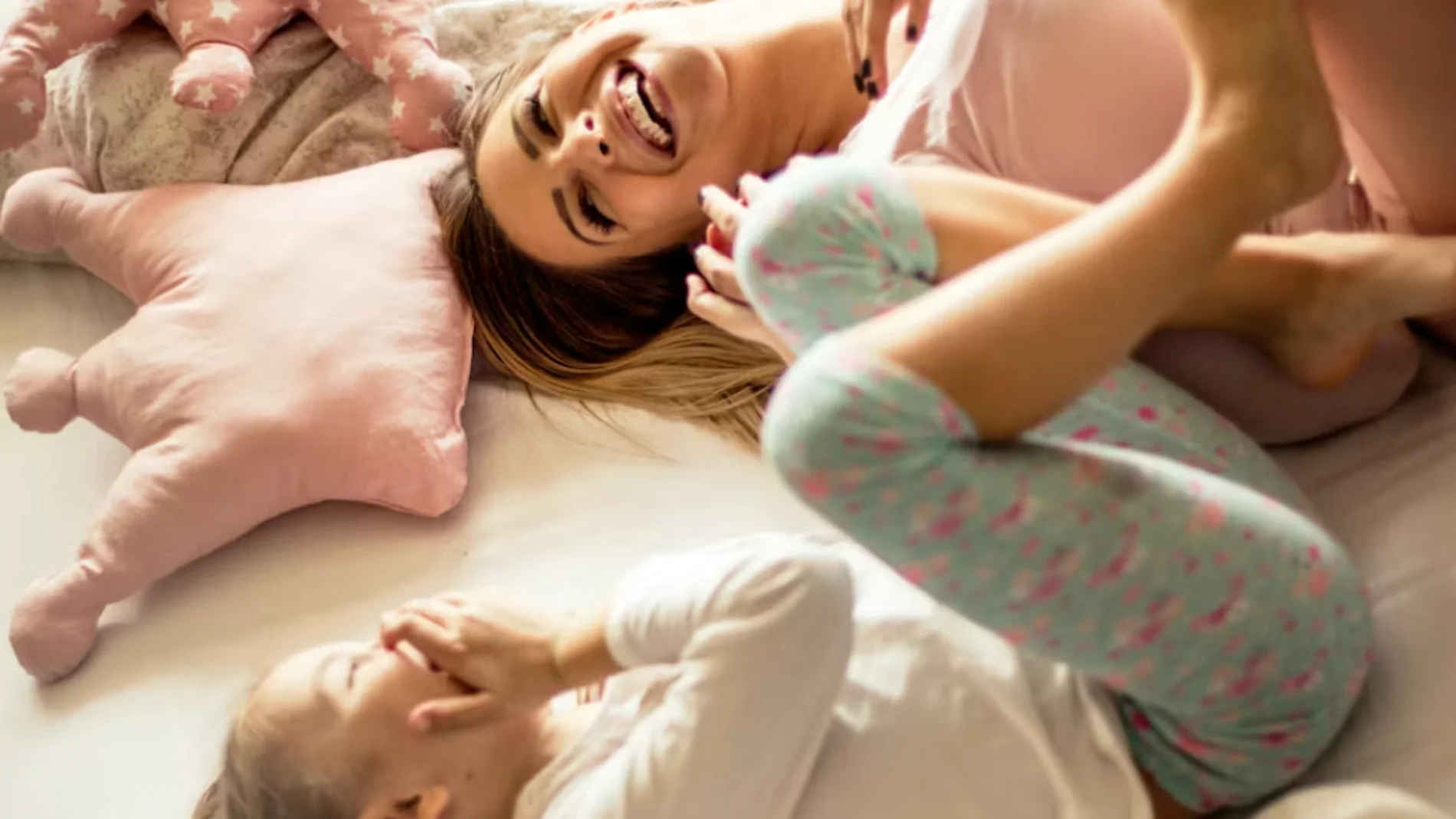 Esta psicóloga ha estudiado a más de 200 niños: los más felices tienen padres que hacen estas 9 cosas con ellos cada mañana