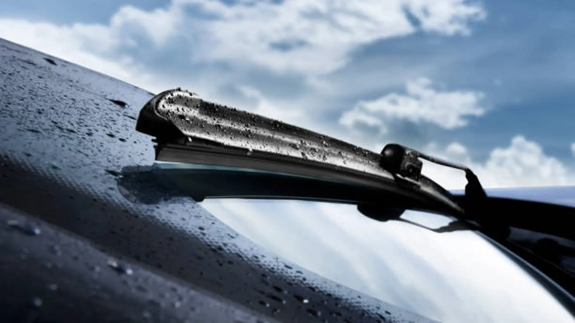 Prepara líquido limpiaparabrisas para este invierno con 3 ingredientes que tienes en casa