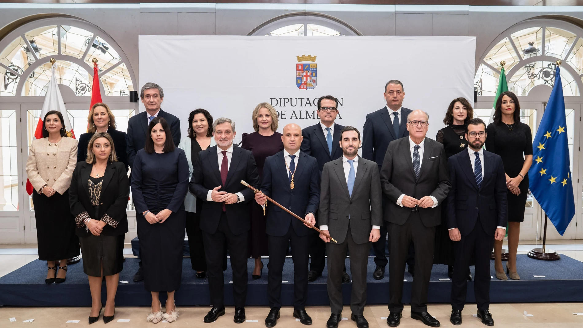 El nuevo equipo de gobierno de la Diputación de Almería con su presidente al frente, José Antonio García Alcaína