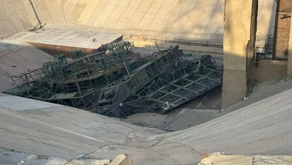 La plataforma 8U216 en el foso de las llamas, tras el lanzamiento.