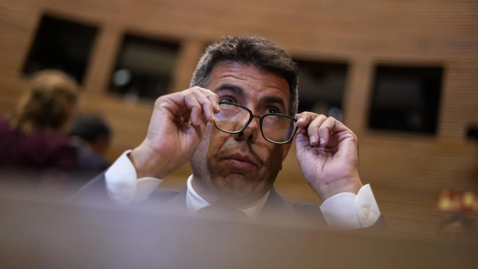 El PP designa a Mazón como portavoz en la comisión de reglamento de Les Corts, con un complemento de 8.879 euros anuales