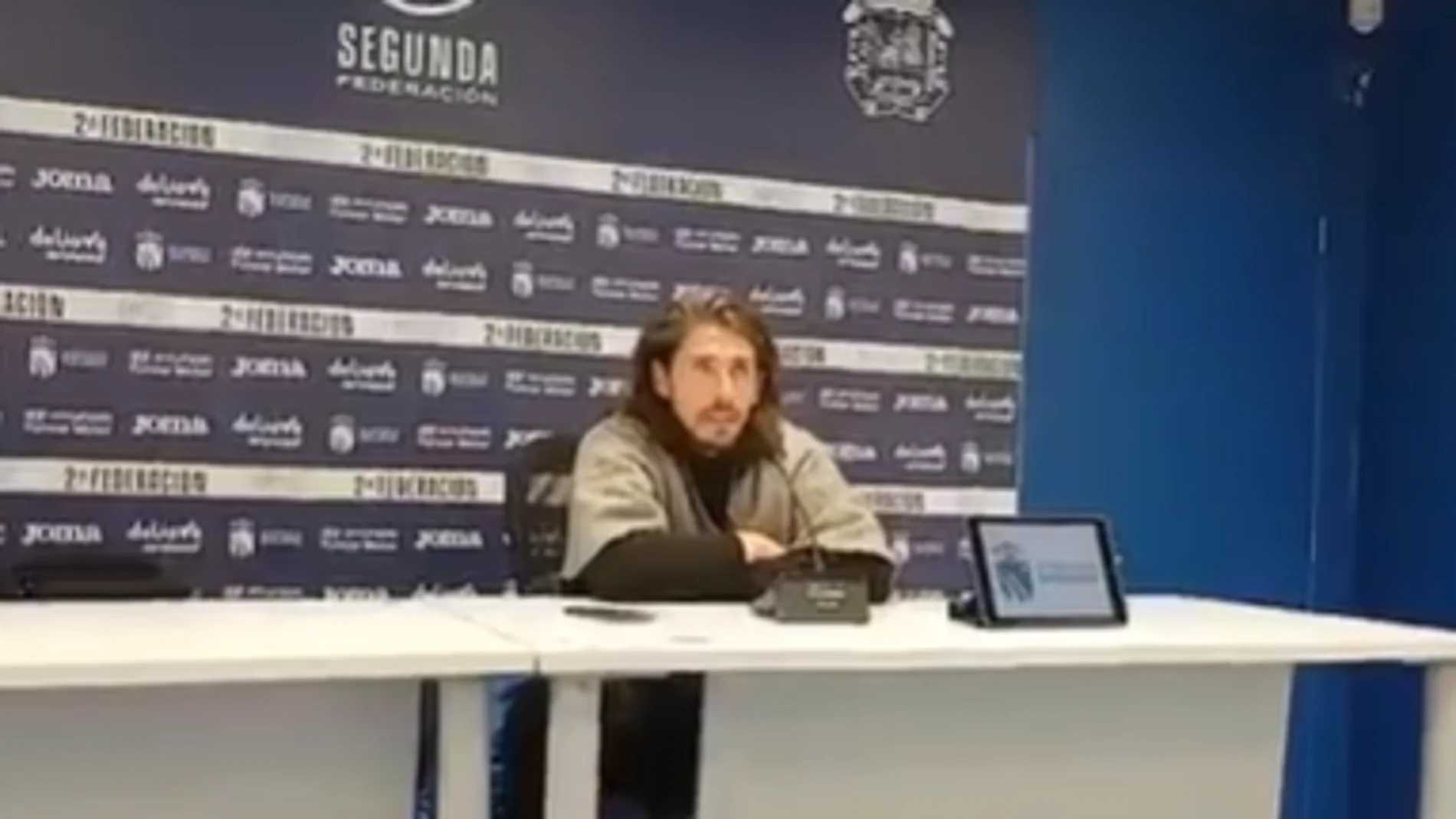 Javi Poves, durante la rueda de prensa