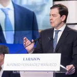 Mañueco traslada un mensaje de "tranquilidad" por la crisis de la peste porcina: "Estamos vigilantes"