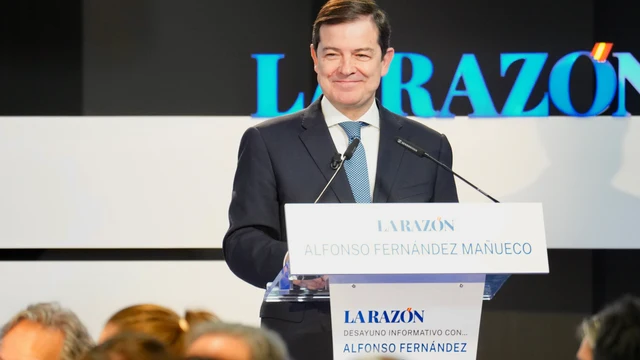 El presidente de la Junta de Castilla y León, Alfonso Fernández Mañueco, durante un desayuno informativo organizado por La Razón