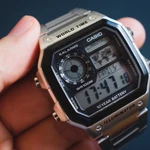 Este Casio Youth tiene algo especial: minimalista, cómodo y más útil de lo que esperaba en 2025