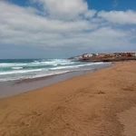 Hallado un hombre desnudo y ensangrentado en una playa de Gran Canaria