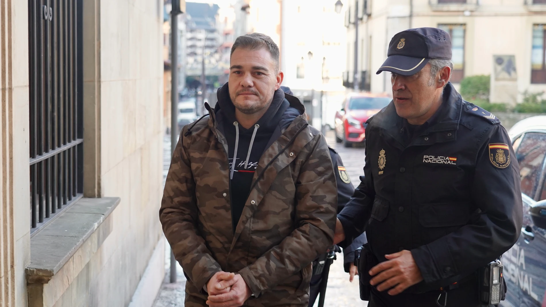 Juicio contra el acusado de matar a su padre de una paliza en en la localidad leonesa de La Sota de Valderrued