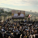 El papa León XIV visita el hospital de la Cruz en Jal ed Dib en el último día de su visita a Líbano.