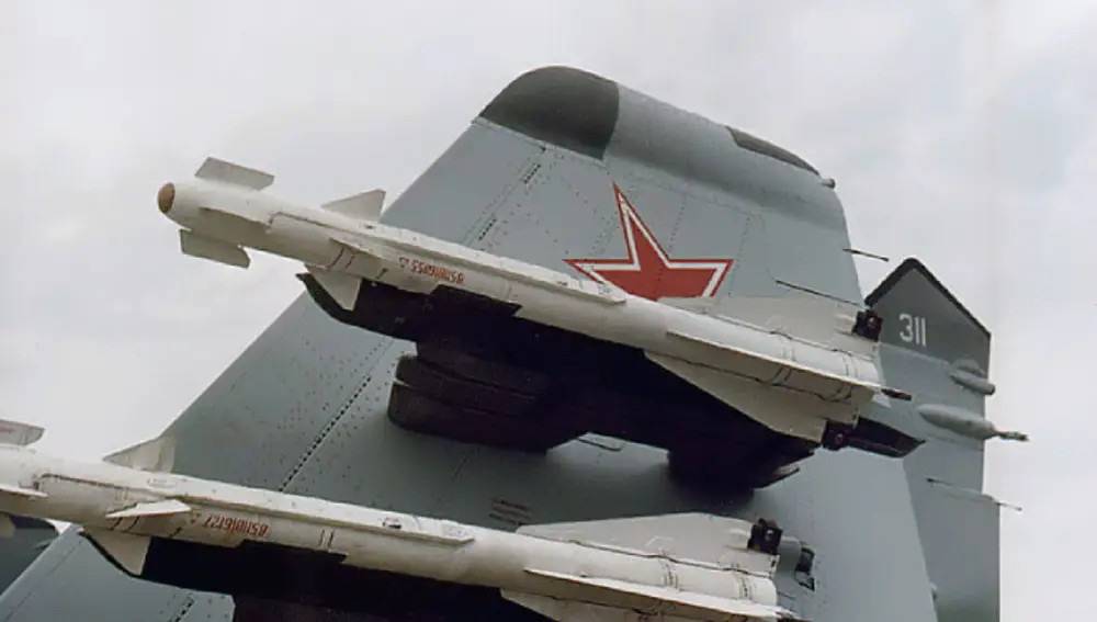 Dos misiles R-60 montados en un MiG-29K.