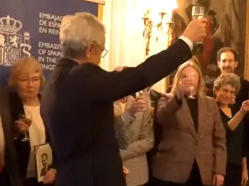 Momento del acto en la embajada española en Londres Momento del acto en la embajada española en Londres