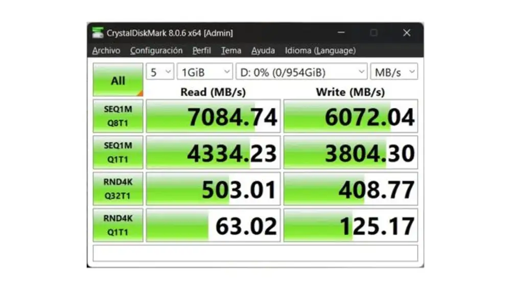 TEAMGROUP MP44Q como SSD interno en CrystalDiskMark