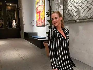 El look de Amelia Bono. El look de Amelia Bono.