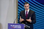 Pedro Sánchez asiste a la clausura del acto de presentación del Plan España Auto 2030