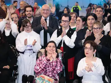 Jesús Julio Carnero en el acto celebrado en la cúpula del Milenio Jesús Julio Carnero en el acto celebrado en la cúpula del Milenio