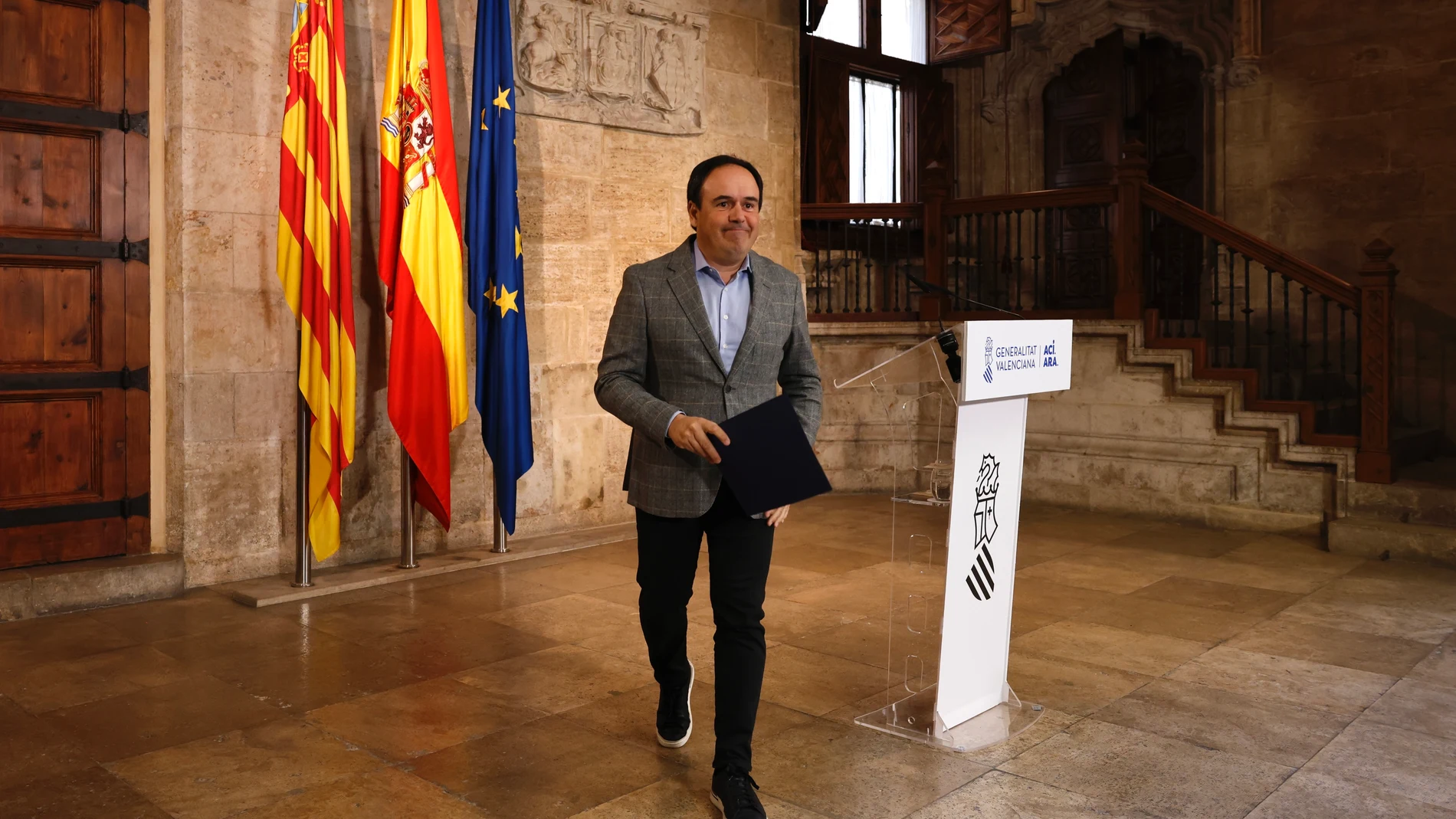 El 'president' Juanfran Pérez Llorca anuncia el nuevo Consell ROBER SOLSONA - EUROPA PRESS 03/12/2025