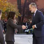 El look de Ayuso junto al Rey.