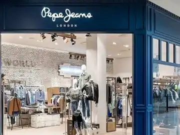 No son una moda pasajera: estas zapatillas blancas de piel de Pepe Jeans son puro fondo de armario Pepe Jeans Zapatillas de Piel Tribunal De Kenton