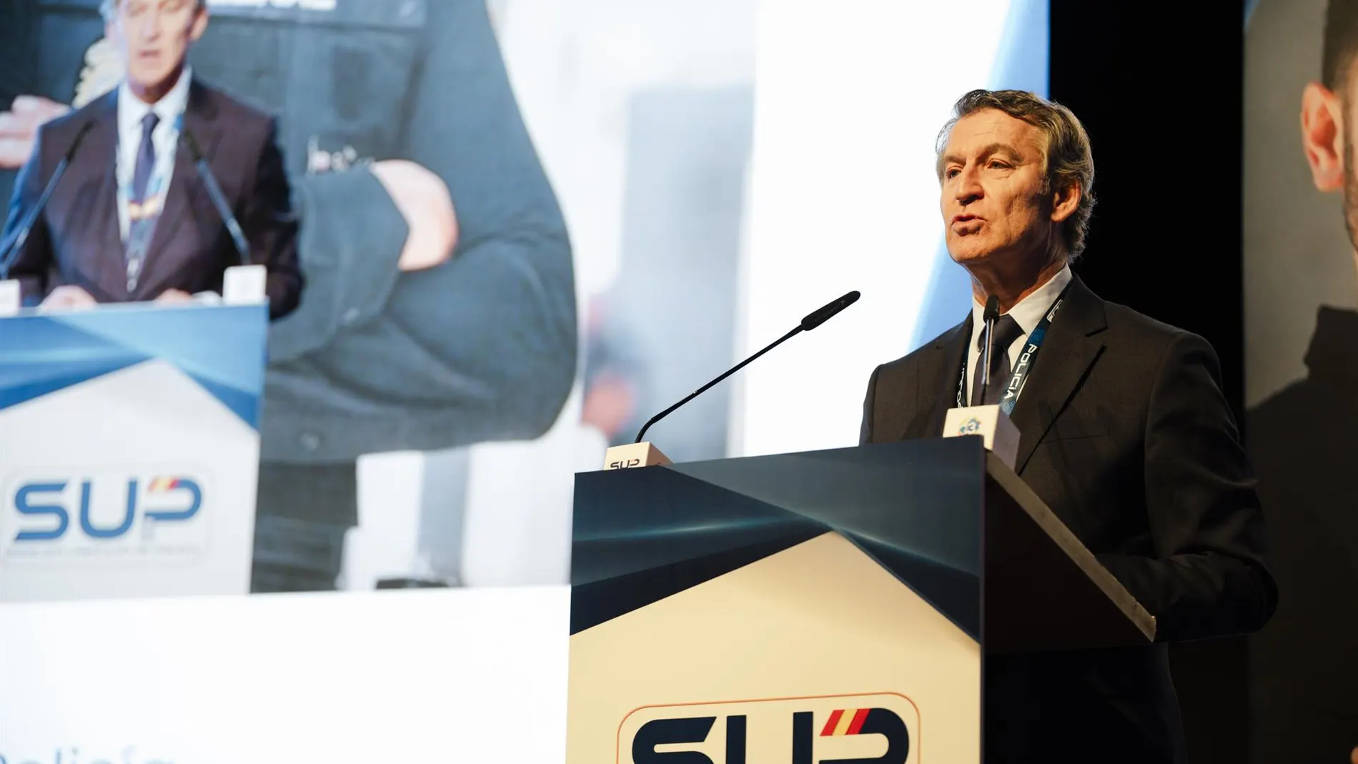 Feijóo acusa a Sánchez de "perder la dignidad" tras "implorar" a Junts y le exige de nuevo convocar elecciones