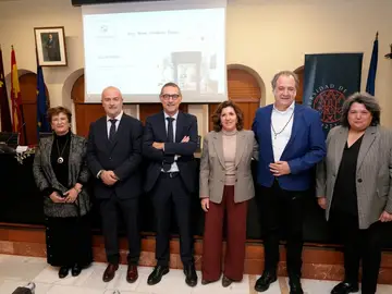 Nace 'Murcia Oleum', el primer concurso oficial dedicado a premiar la excelencia de los aceites de oliva de la Región Presentación de ‘Murcia Oleum’, el primer concurso oficial destinado a reconocer y premiar la excelencia de los aceites de oliva virgen extra elaborados en la Región Carme Ripollés / Europa Press 03/12/2025